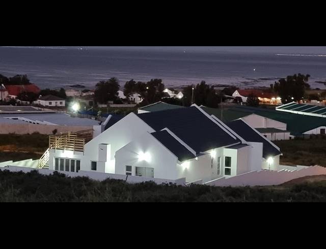 4 BEDROOM HOUSE FOR SALE IN ST HELENA VIEWS